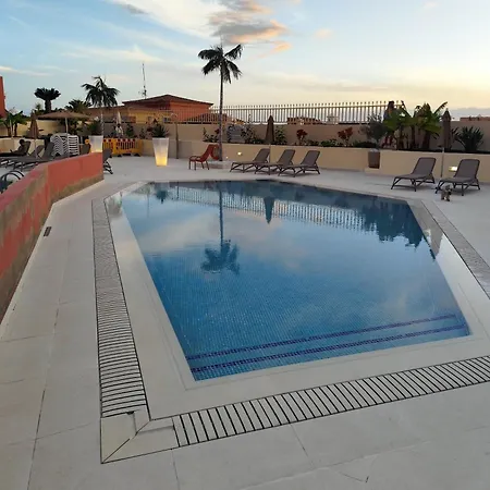 Duque Horizon Terrace Apartment *